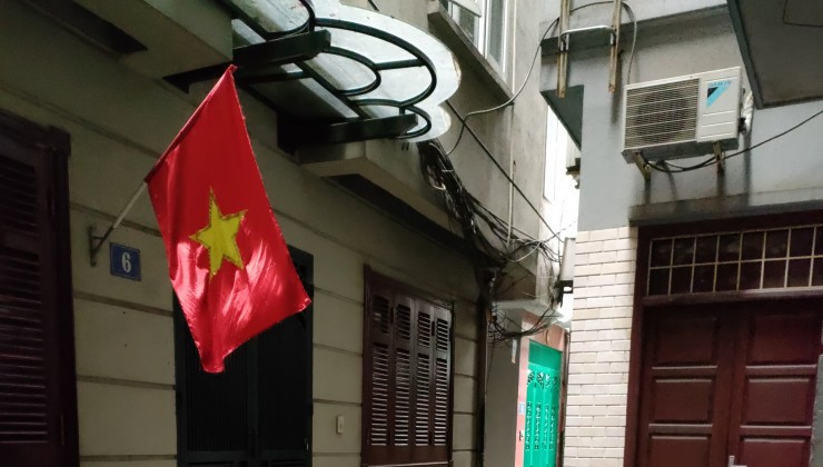 Bán gấp giá rẻ nhà Nguyễn Đức Cảnh 22m, 5 tầng, mặt tiền 2.9m, 2.3 tỷ Hoàng Mai.
+ 22/2/2024 cần bán gấp hạ 200 triệu, giá chào mới 2.3 tỷ.